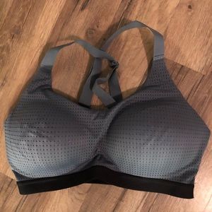 VS Sport size 34DD sport bra